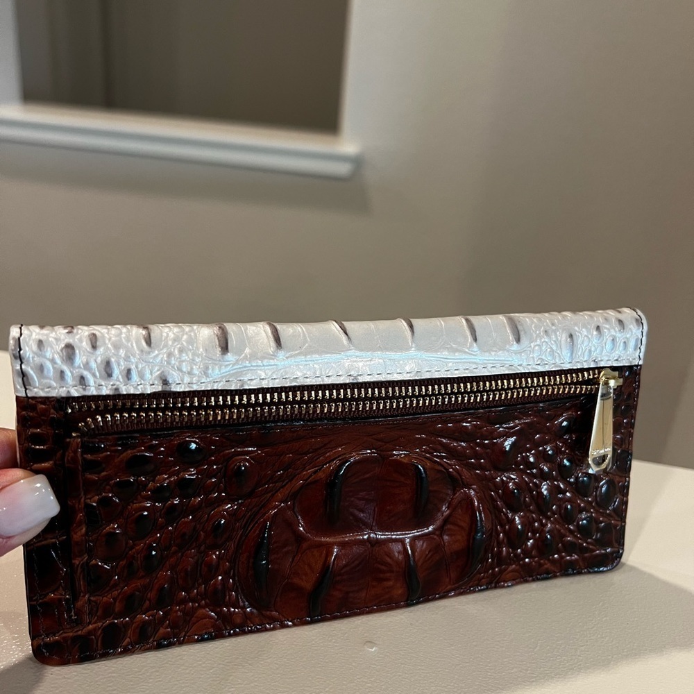 NWOT - BRAHMIN ADY WALLET - SOLD OUT - Toasted Macaroon - AUTHENTIC - Picture 2 of 9
